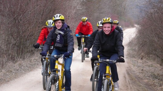 Udfordrende MTB i bakker i den omkringliggende Prag (Tjekkiet).