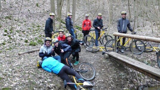 Udfordrende MTB i bakker i den omkringliggende Prag (Tjekkiet).